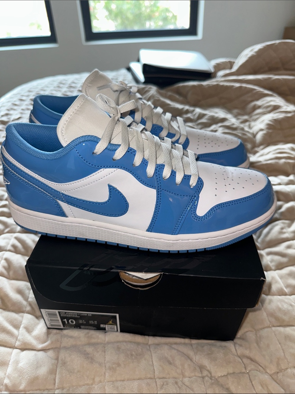 Nike Men’s Low-Top Sneakers — White & University Blue
